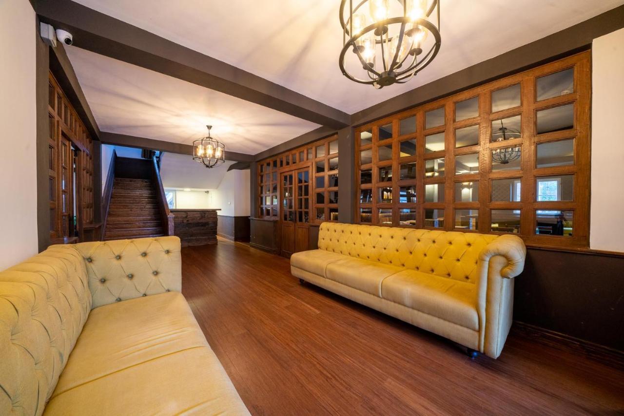 Pedro Barn Hotel At Little England Cottages Нувара Елия Екстериор снимка